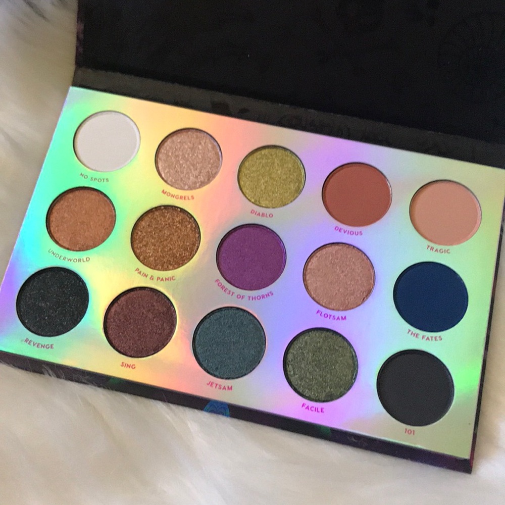 🆕 DISNEY VILLAINS COLOURPOP MISUNDERSTOOD PALETTE - Picture 2 of 3